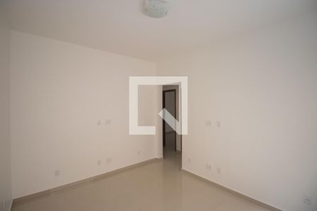 Sala de casa para alugar com 2 quartos, 80m² em Porto da Pedra, São Gonçalo