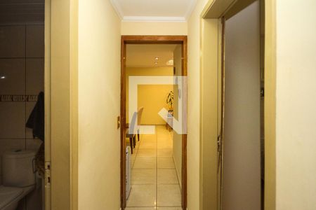 Corredor de apartamento à venda com 3 quartos, 71m² em Vila Fatima, São Paulo