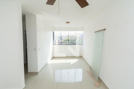 Sala de apartamento para alugar com 2 quartos, 84m² em Santa Cruz Industrial, Contagem