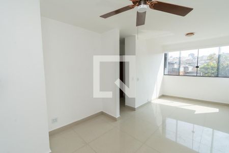 Sala de apartamento à venda com 2 quartos, 84m² em Santa Cruz Industrial, Contagem