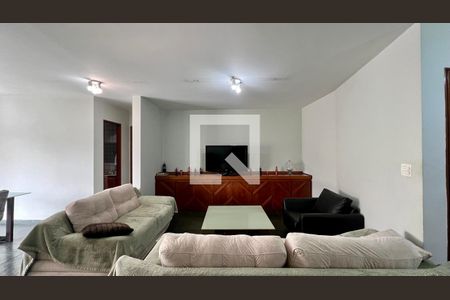 Sala de TV de apartamento à venda com 3 quartos, 121m² em Sumaré, São Paulo