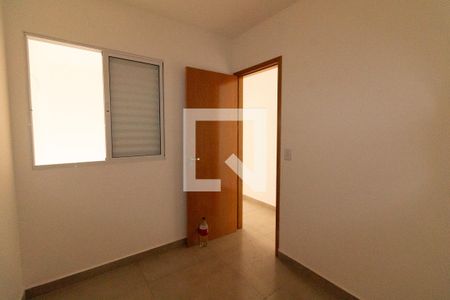 Quarto 2 de casa à venda com 3 quartos, 100m² em Vila Tiradentes, São Paulo