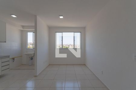 Sala de apartamento para alugar com 2 quartos, 46m² em Serrano, Belo Horizonte