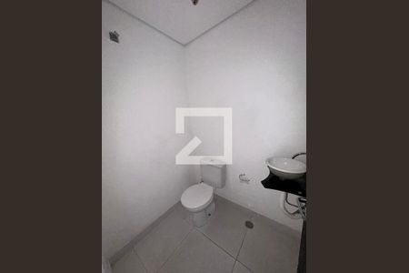 Banheiro 1 de casa para alugar com 5 quartos, 300m² em Vila Ipojuca, São Paulo