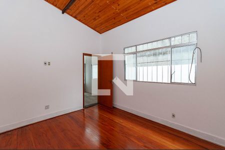 Quarto 1 de casa para alugar com 5 quartos, 130m² em Bom Retiro, São Paulo