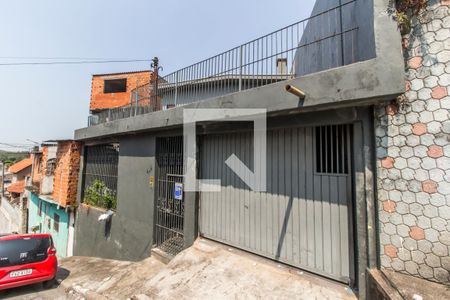 Casa à venda com 325m², 4 quartos e 2 vagas Casa à venda com 325m², 4 quartos e 2 vagasVista da Rua