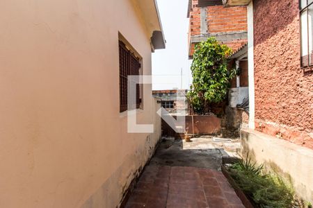 Casa à venda com 325m², 4 quartos e 2 vagas Casa à venda com 325m², 4 quartos e 2 vagasQuintal