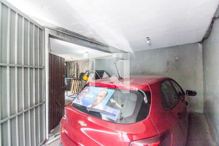 Casa à venda com 325m², 4 quartos e 2 vagas Casa à venda com 325m², 4 quartos e 2 vagasGaragem