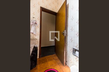 Casa à venda com 325m², 4 quartos e 2 vagas Casa à venda com 325m², 4 quartos e 2 vagasBanheiro