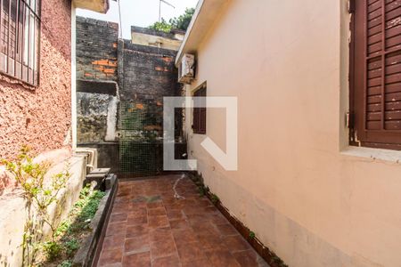 Casa à venda com 325m², 4 quartos e 2 vagas Casa à venda com 325m², 4 quartos e 2 vagasQuintal