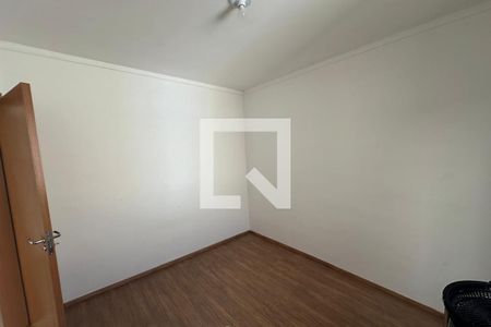 Dormitório 01 de apartamento para alugar com 2 quartos, 45m² em Via Norte, Ribeirão Preto