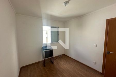 Dormitório 01 de apartamento para alugar com 2 quartos, 45m² em Via Norte, Ribeirão Preto