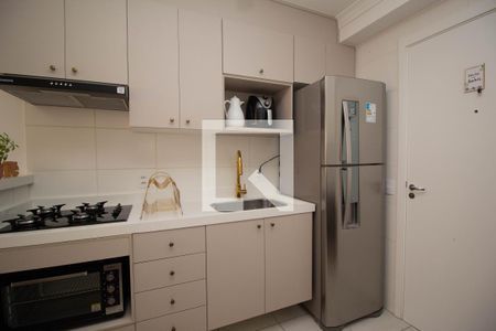 Cozinha de apartamento para alugar com 2 quartos, 32m² em Piqueri, São Paulo