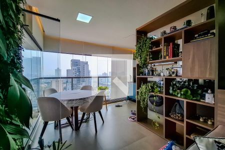 varanda de apartamento à venda com 2 quartos, 74m² em Vila Dom Pedro I, São Paulo