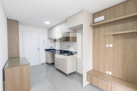 Sala/Cozinha de apartamento para alugar com 1 quarto, 55m² em Água Verde, Curitiba