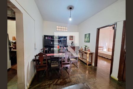 Casa à venda com 7 quartos, 232m² em Santa Tereza, Belo Horizonte