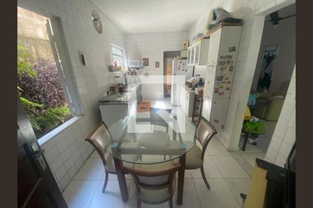 Casa à venda com 4 quartos, 530m² em Fonseca, Niterói