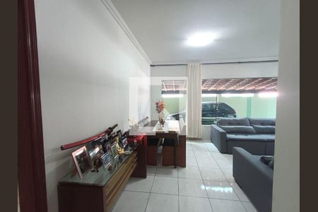 Casa à venda com 3 quartos, 229m² em Vila Príncipe de Gales, Santo André