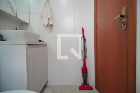 Banheiro de kitnet/studio à venda com 1 quarto, 25m² em Pátria Nova, Novo Hamburgo