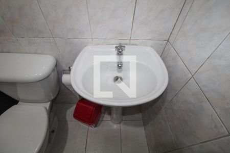 Banheiro de kitnet/studio para alugar com 1 quarto, 30m² em Jardim Santa Genebra Ii (barao Geraldo), Campinas