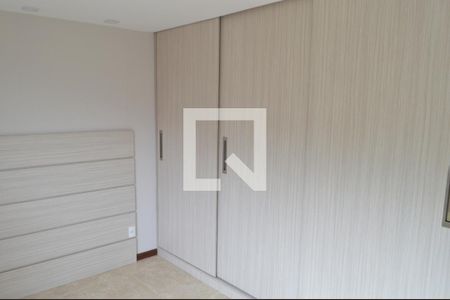 Quarto 1 de apartamento para alugar com 2 quartos, 60m² em Taquara, Rio de Janeiro