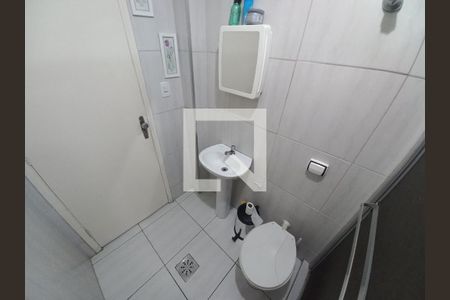 Banheiro de apartamento para alugar com 1 quarto, 60m² em Itararé, São Vicente