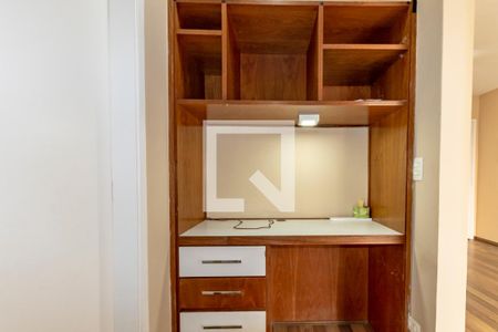 Sala de apartamento à venda com 1 quarto, 48m² em Moema, São Paulo