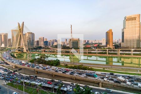 Sacada de apartamento à venda com 2 quartos, 92m² em Real Parque, São Paulo