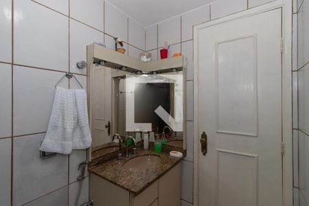 Banheiro de apartamento à venda com 2 quartos, 97m² em Vila Constança, São Paulo