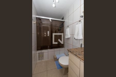 Banheiro de apartamento à venda com 2 quartos, 97m² em Vila Constança, São Paulo