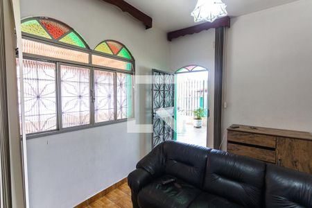 Sala de casa à venda com 3 quartos, 371m² em Pirajá, Belo Horizonte