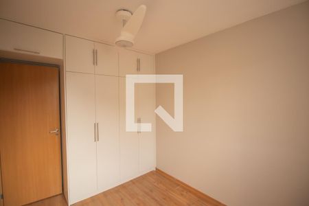 Quarto 1 de apartamento para alugar com 2 quartos, 47m² em Tribobó, São Gonçalo