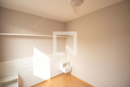 Quarto 2 de apartamento para alugar com 2 quartos, 47m² em Tribobó, São Gonçalo