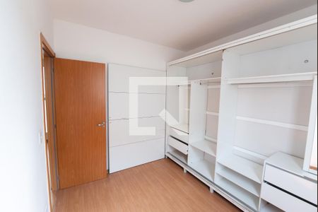 Quarto 1 de apartamento para alugar com 2 quartos, 40m² em  Granjas Santa Terezinha, Taubaté