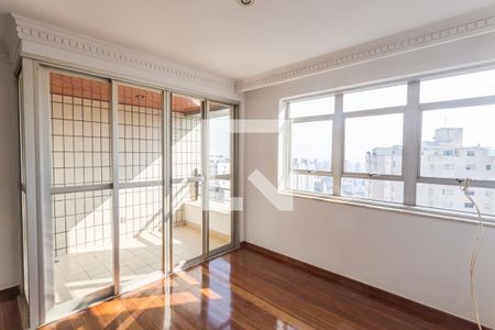 Sala de apartamento para alugar com 2 quartos, 80m² em Sion, Belo Horizonte