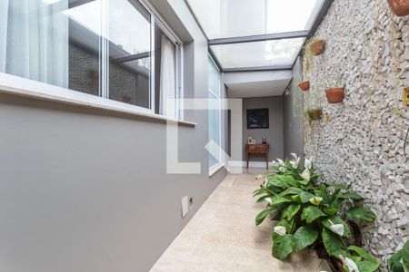 Entrada de casa à venda com 4 quartos, 350m² em Jardim Luzitania, São Paulo