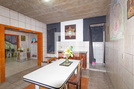 Sala de casa à venda com 4 quartos, 175m² em Estância Velha, Canoas