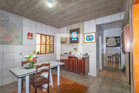 Sala de casa à venda com 4 quartos, 175m² em Estância Velha, Canoas