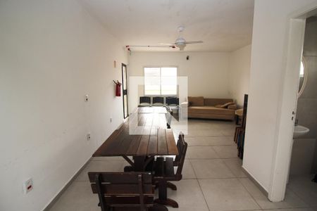 Apartamento para alugar com 30m², 1 quarto e 1 vaga Apartamento para alugar com 30m², 1 quarto e 1 vagaÁrea comum - Salão de festas