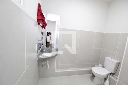 Banheiro do Quarto 2 de apartamento para alugar com 2 quartos, 60m² em Morumbi, Uberlândia