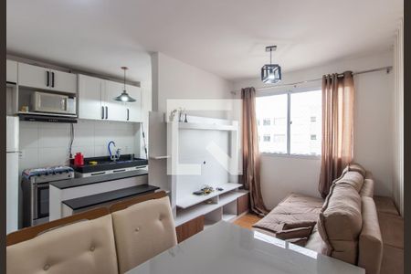 Sala de apartamento para alugar com 2 quartos, 43m² em Colônia (zona Leste), São Paulo