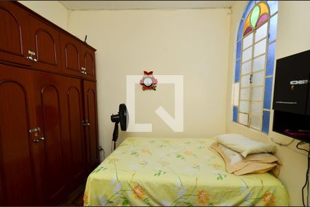 Quarto2 de casa à venda com 3 quartos, 400m² em Santa Efigênia, Belo Horizonte