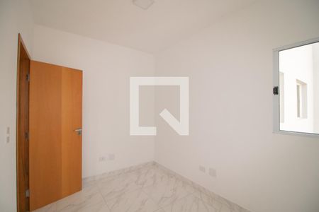 Quarto 1 de apartamento para alugar com 2 quartos, 42m² em Vila Nivi, São Paulo