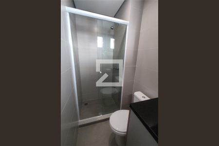 Banheiro de apartamento para alugar com 1 quarto, 56m² em Alto da Glória, Curitiba