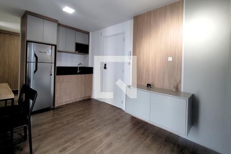 Sala/Cozinha de apartamento para alugar com 1 quarto, 56m² em Alto da Glória, Curitiba