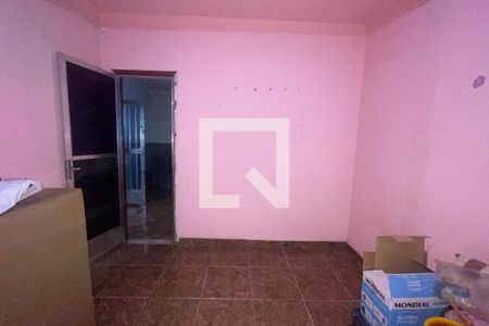 Quarto de casa para alugar com 2 quartos, 220m² em Centro, Duque de Caxias