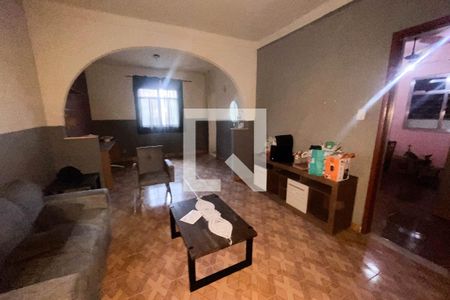 Sala de casa para alugar com 2 quartos, 220m² em Centro, Duque de Caxias