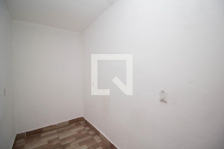 Quarto 2 de casa para alugar com 2 quartos, 40m² em Vila Penteado, São Paulo