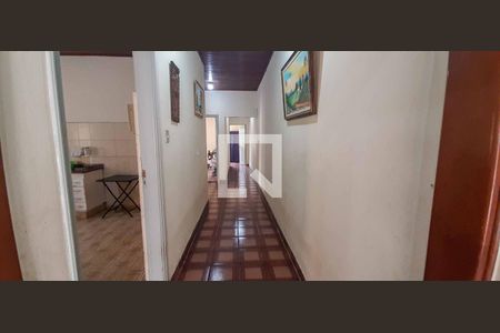 Corredor de casa à venda com 3 quartos, 255m² em Bonfim, Osasco