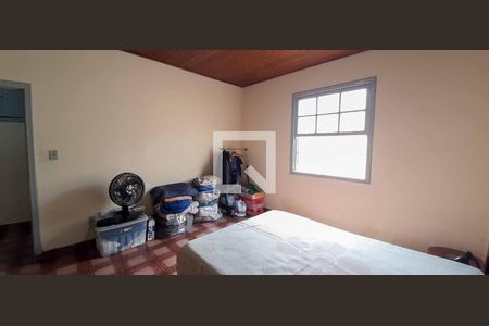 Quarto de casa para alugar com 3 quartos, 255m² em Bonfim, Osasco